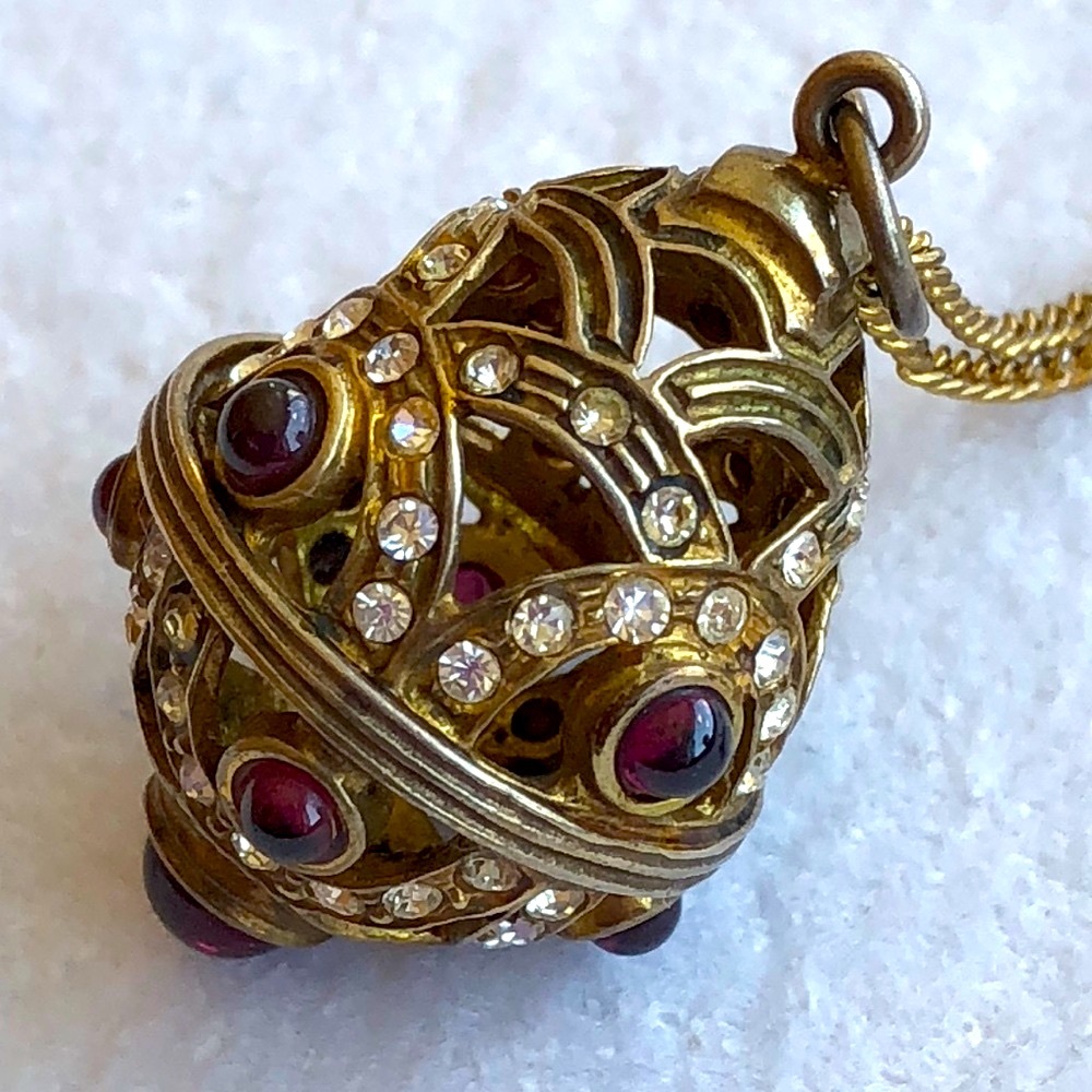 Vintage Garnet cz rhinestone egg pendant necklace - Picture 4 of 6